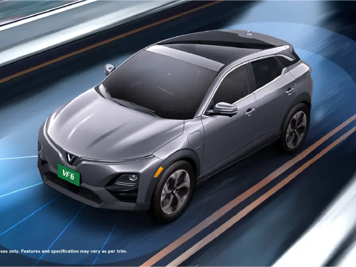 front three-quarter view of a Zenith Grey Vinfast VF6