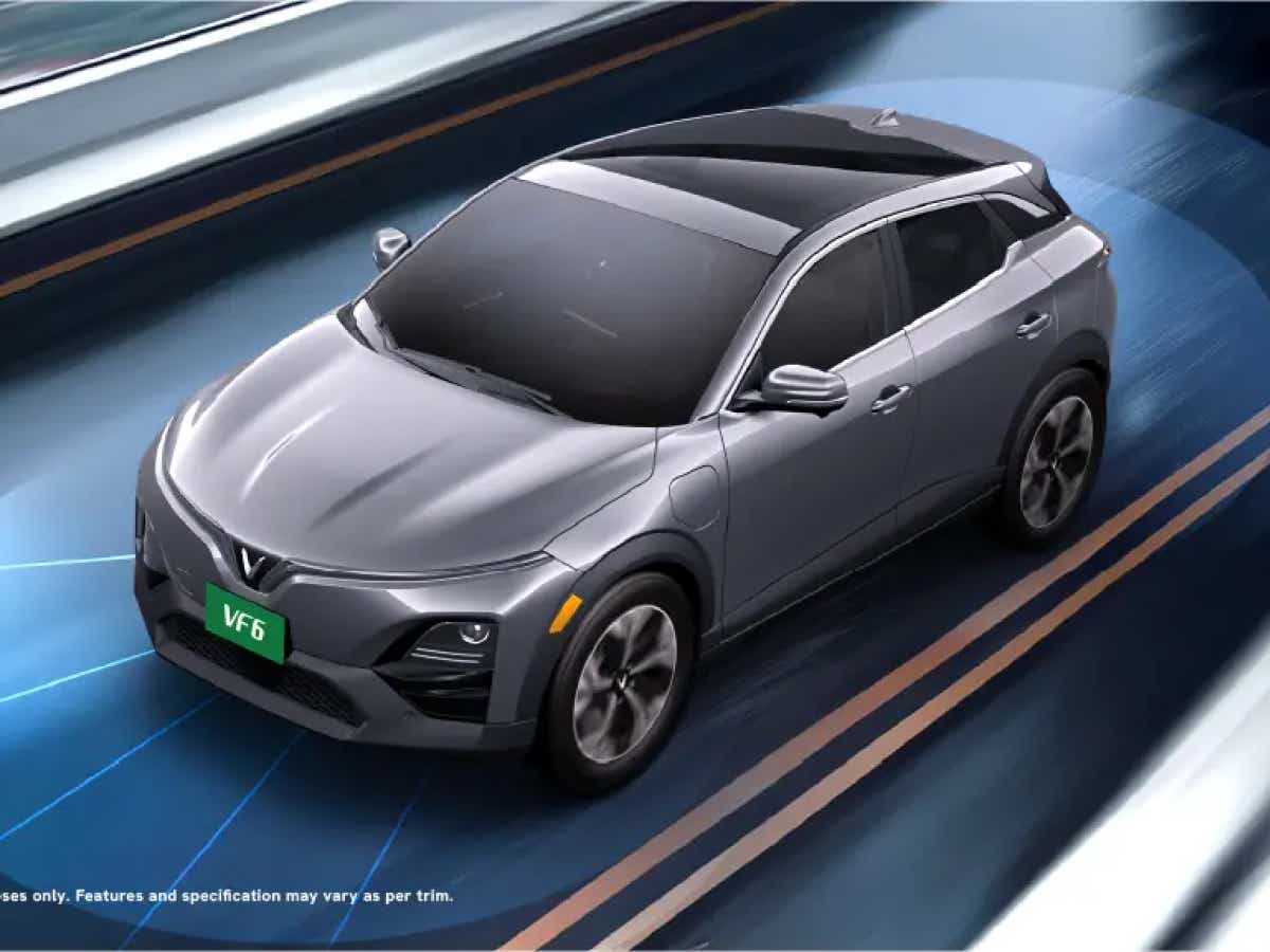 front three-quarter view of a Zenith Grey Vinfast VF6