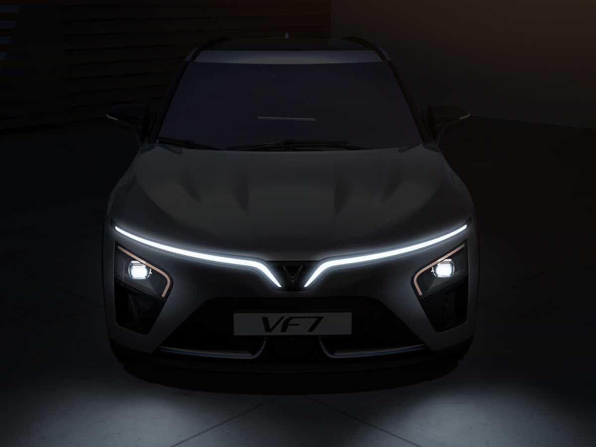 Front view of a Vinfast VF7