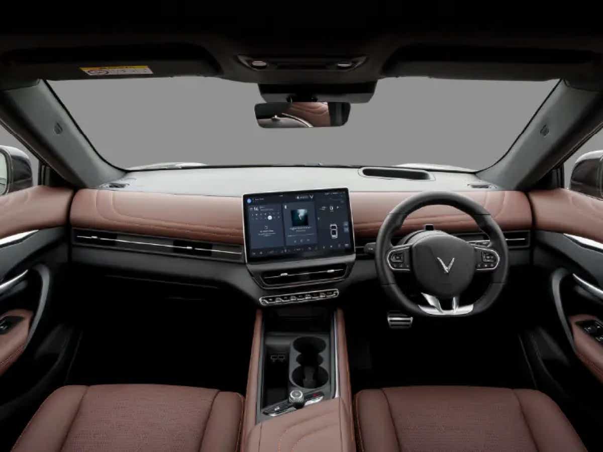 interior dashboard of a Vinfast VF7
