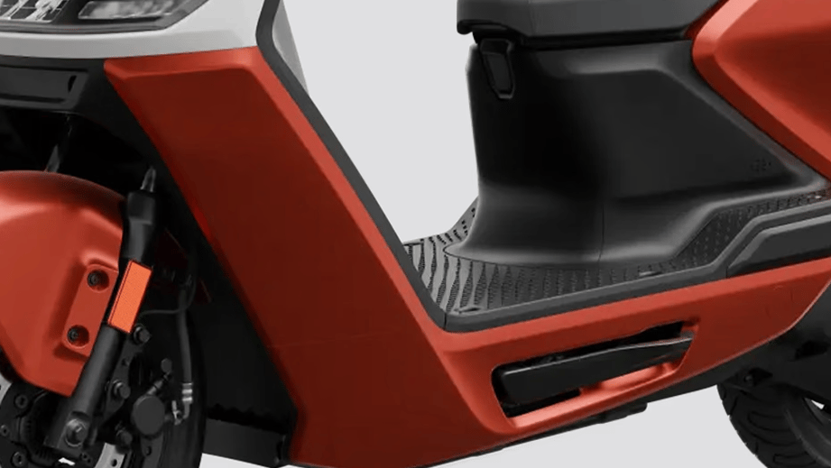 Ather Rizta Floorboard
