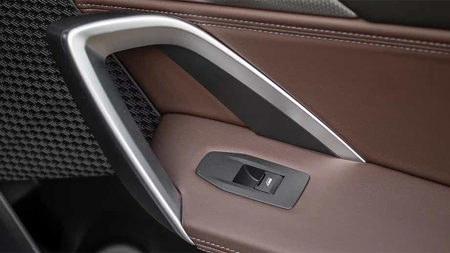 Door handle and switch of BMW iX1 LWB