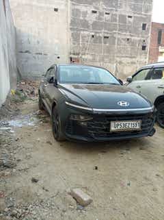 Front view of a Hyundai Verna