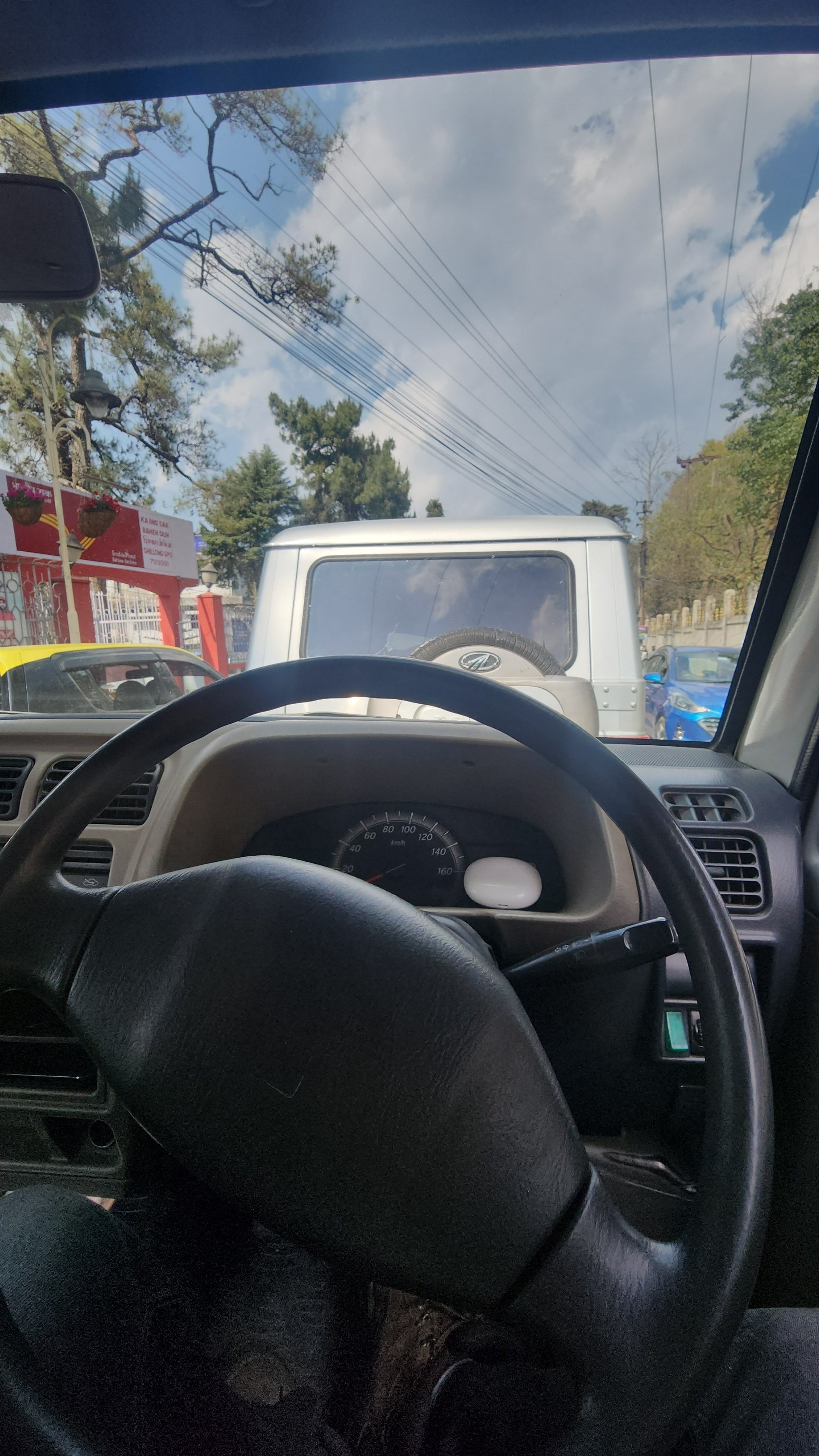 interior dashboard view of a Maruti Suzuki Eeco