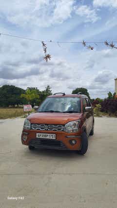 front view of a Maruti Suzuki Wagon R
