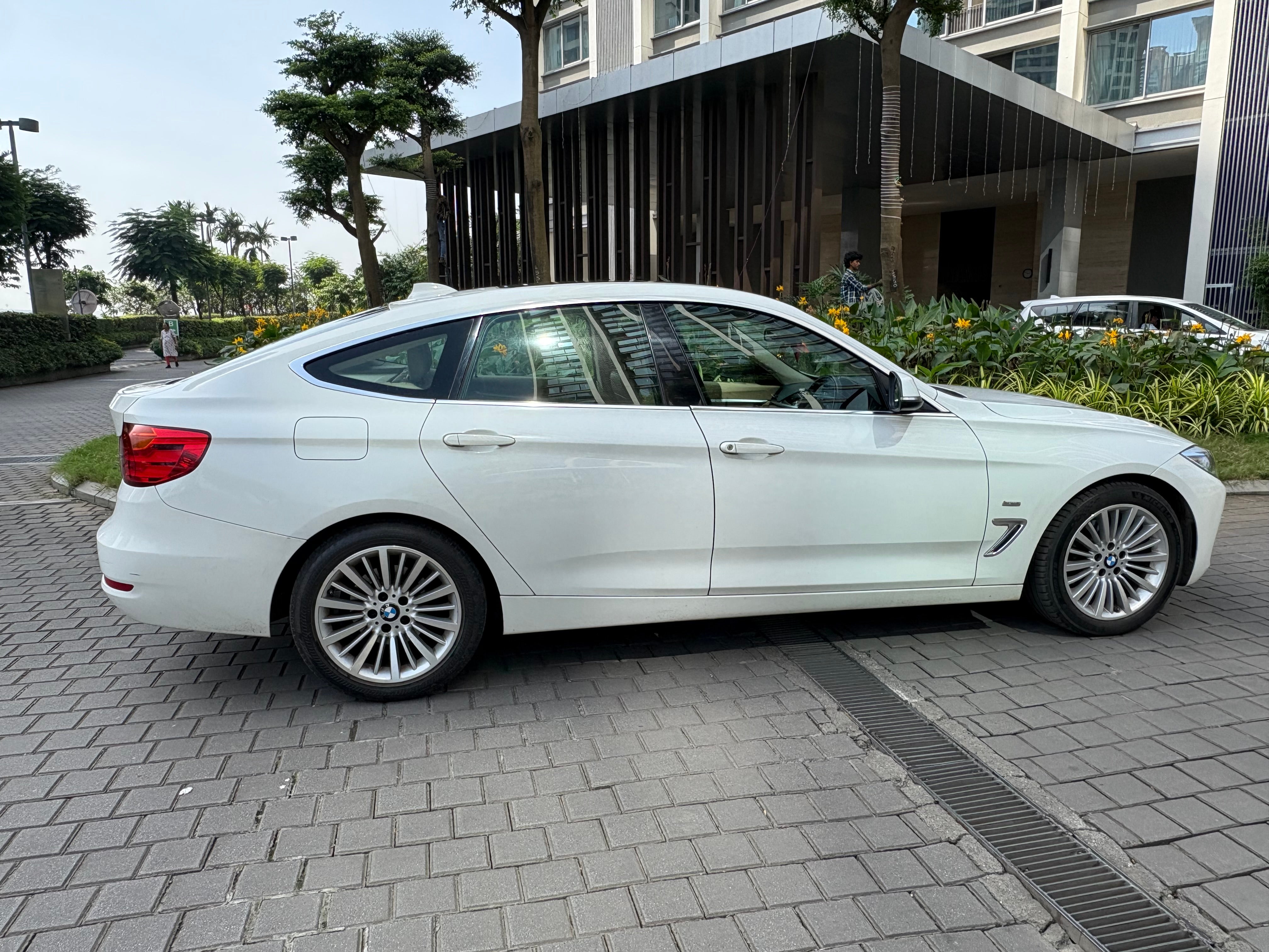 Side view of a BMW 3 Series