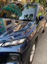 Front three-quarter view of a Nexa Blue Maruti Suzuki Grand Vitara