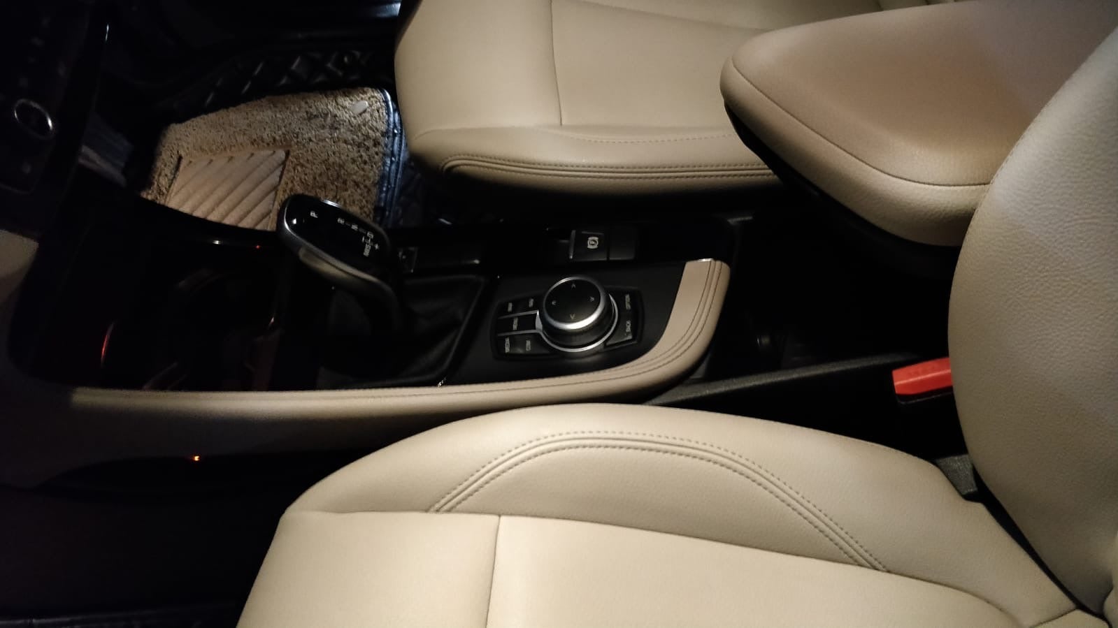 Center console of a BMW X1 interior