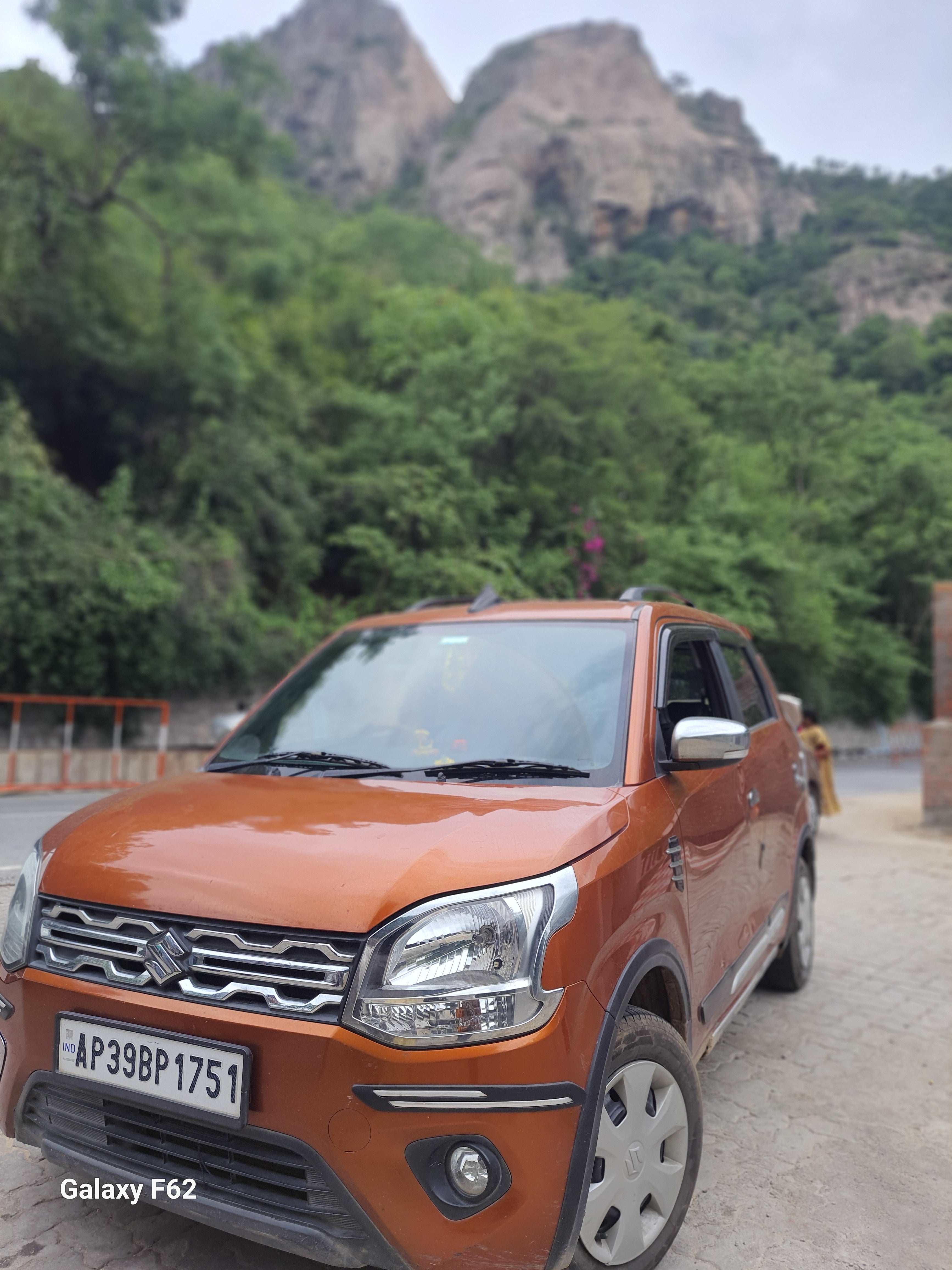 front three-quarter of a Maruti Suzuki Wagon R