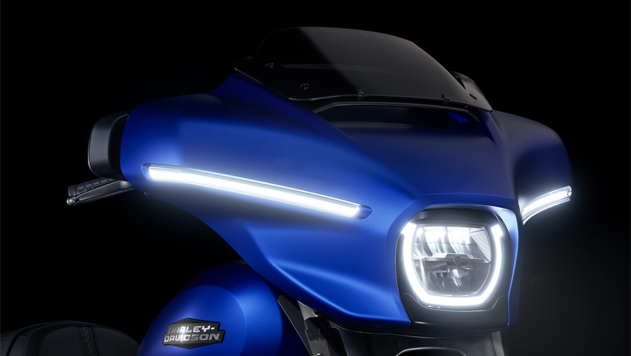 Front fairing view of Harley-Davidson CVO Street Glide