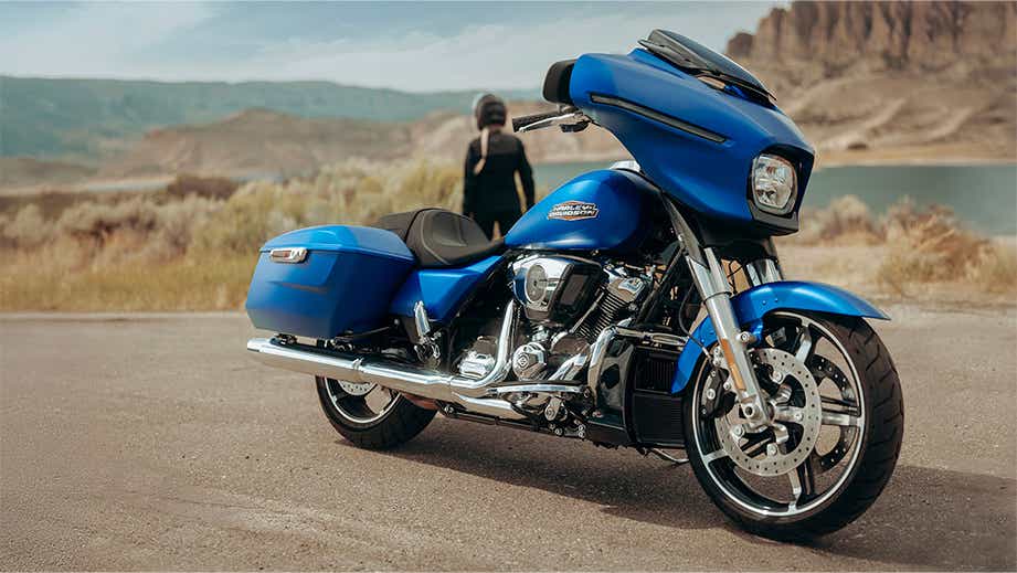 Front three-quarter view of Harley-Davidson CVO Street Glide