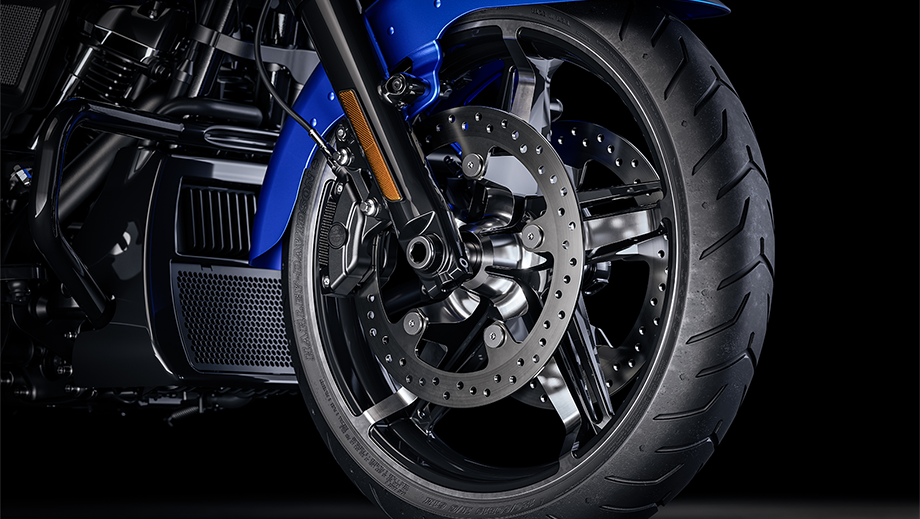 Front wheel of Harley-Davidson CVO Street Glide