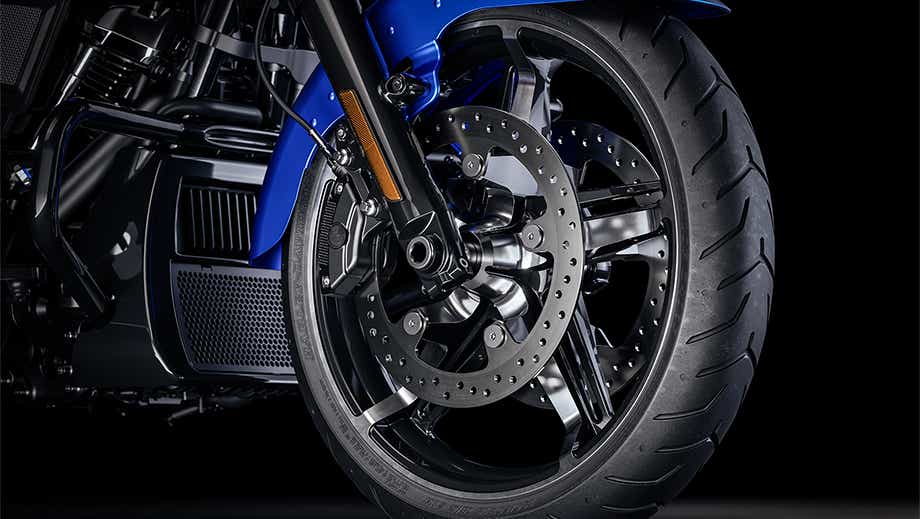 Front wheel of Harley-Davidson CVO Street Glide
