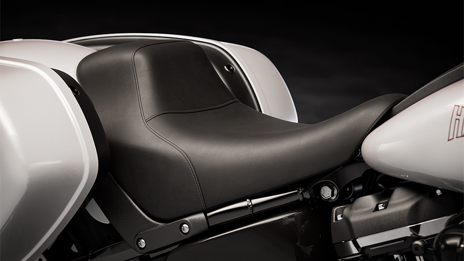 Seat close-up of Harley-Davidson Low Rider ST
