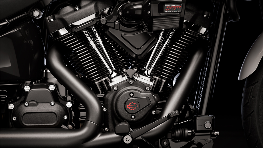 Engine close-up of Harley-Davidson Low Rider ST
