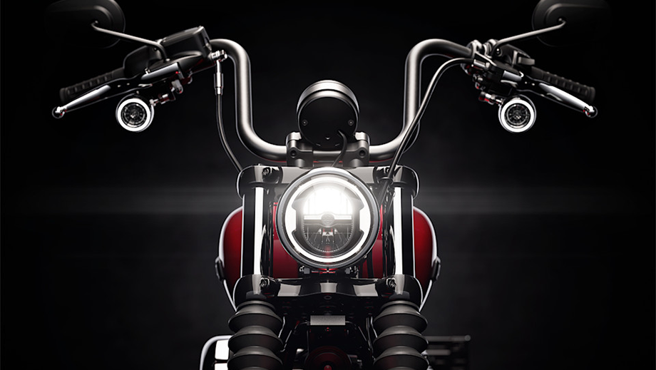 Front view of a Brilliant Red Harley-Davidson Street Bob