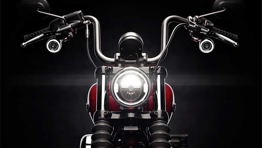 Front view of a Brilliant Red Harley-Davidson Street Bob