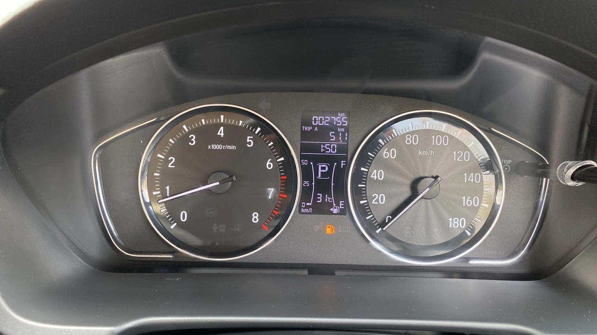 Instrument cluster of a Honda Amaze