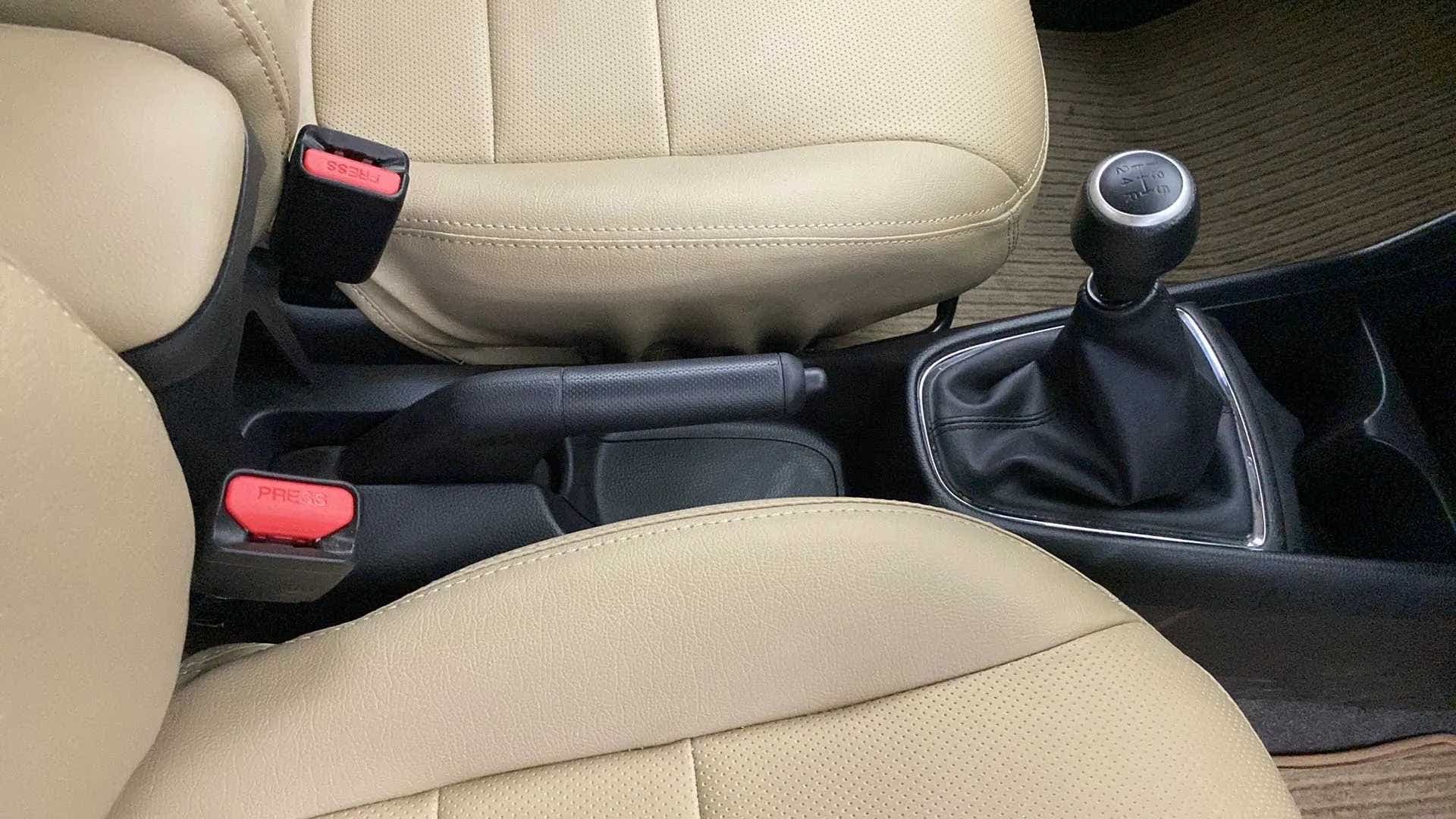 Center console and gear shift of a Honda Amaze