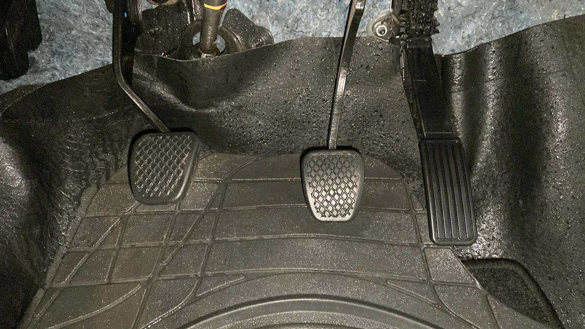 Foot pedals of a Honda Amaze