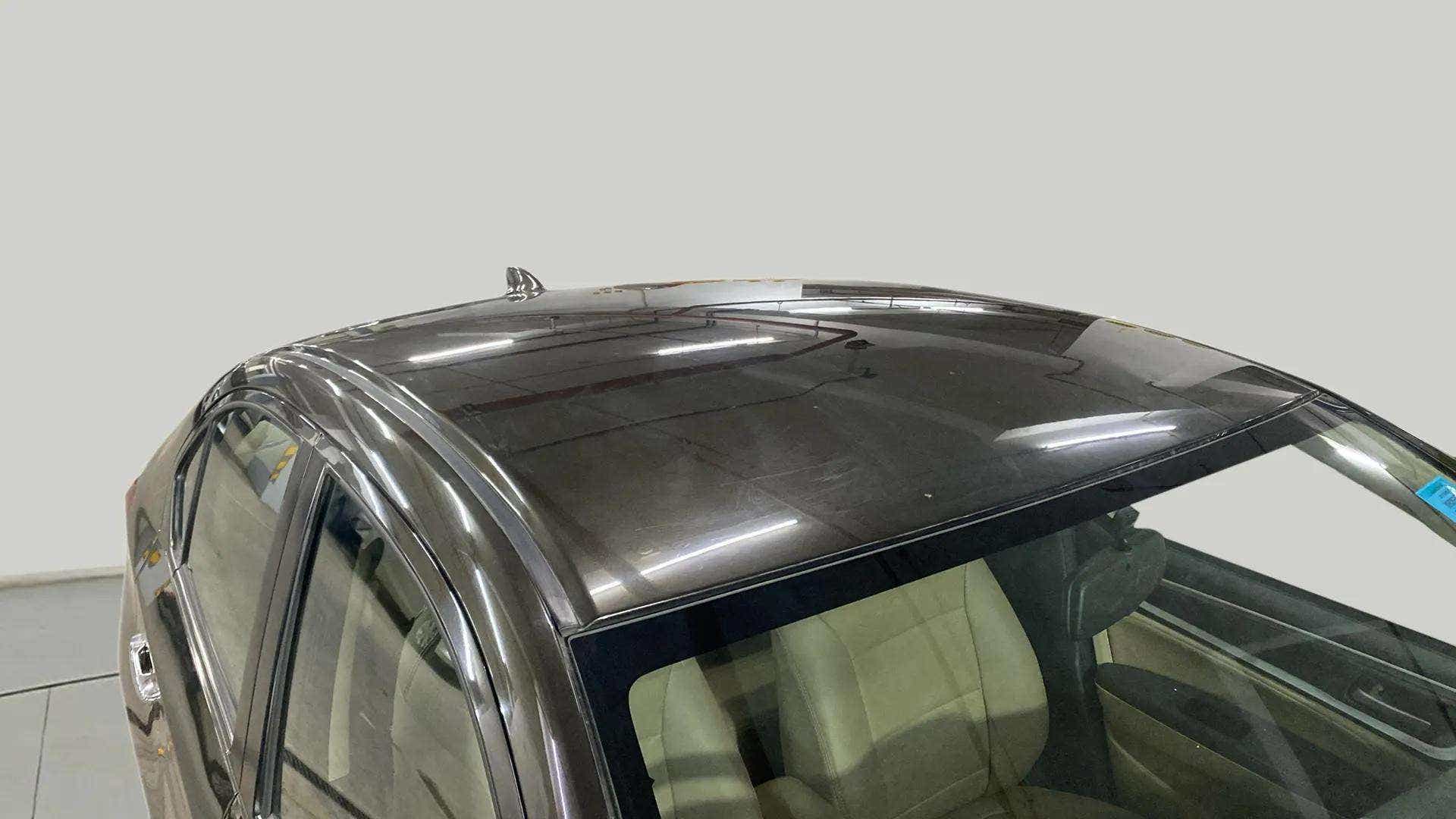 Roof and front window view of a Honda Amaze