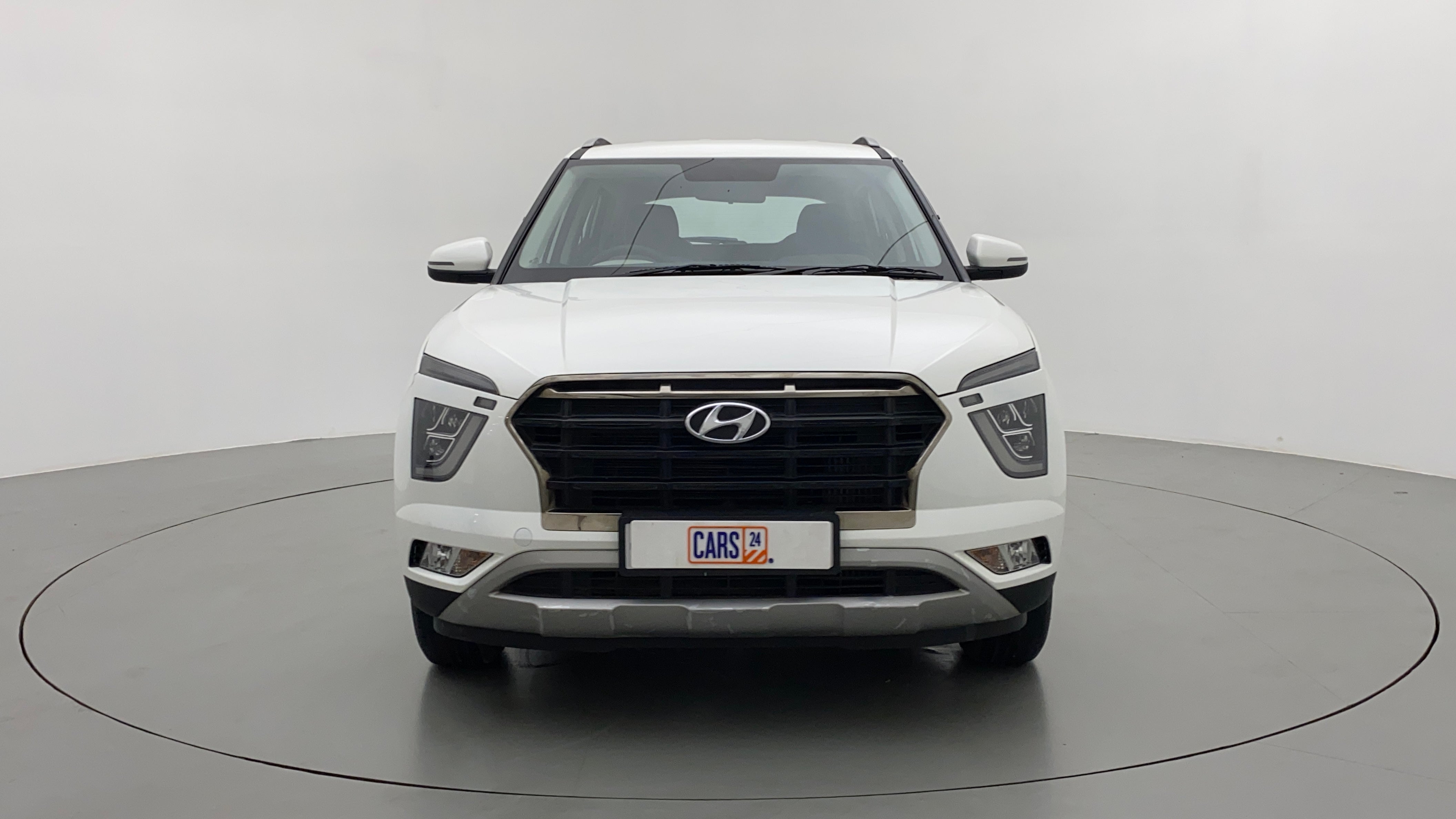 Front view of a Hyundai Creta 2018-2023