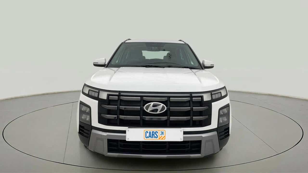 Front view of a Hyundai Creta