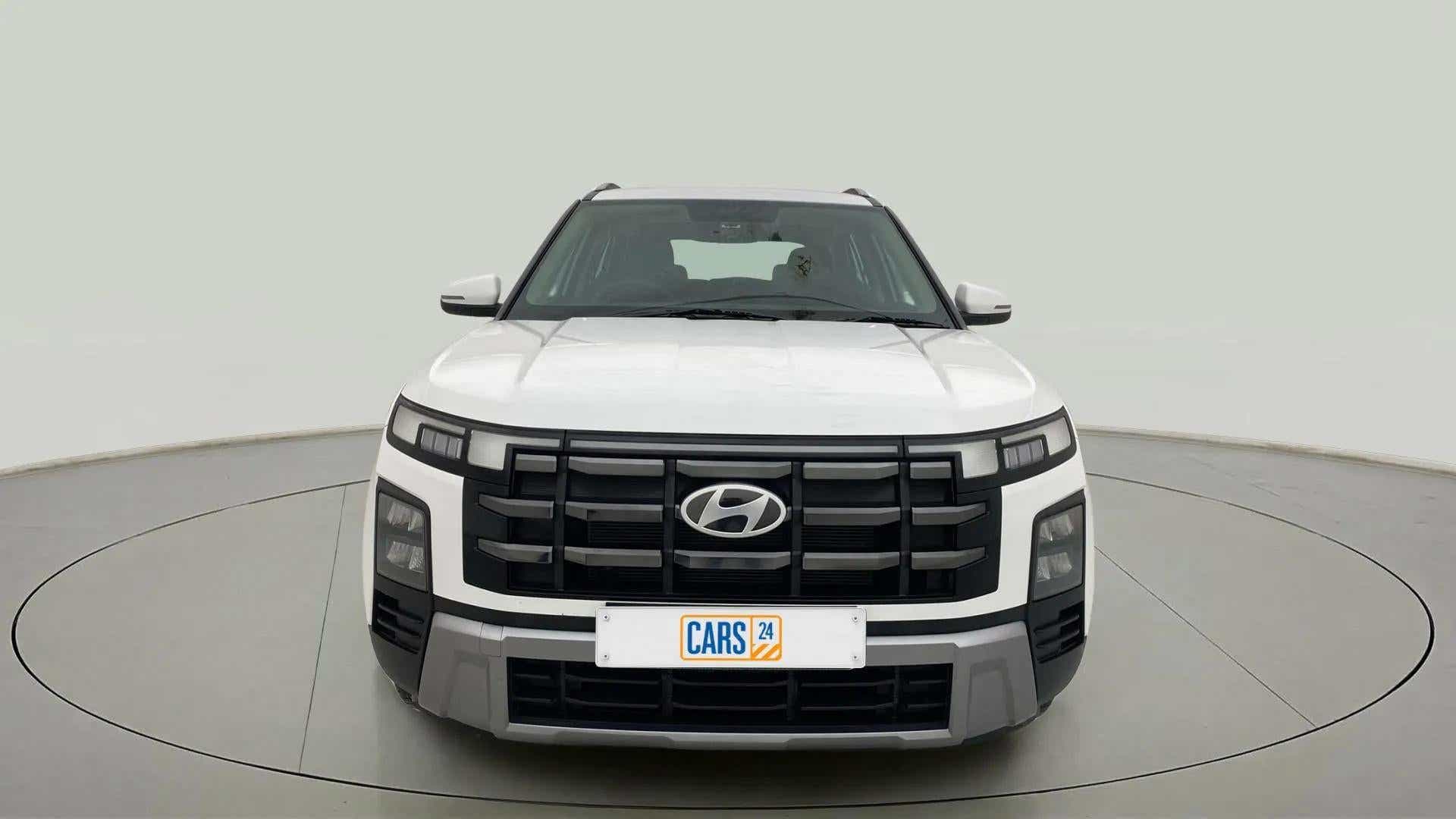 Front view of a Hyundai Creta