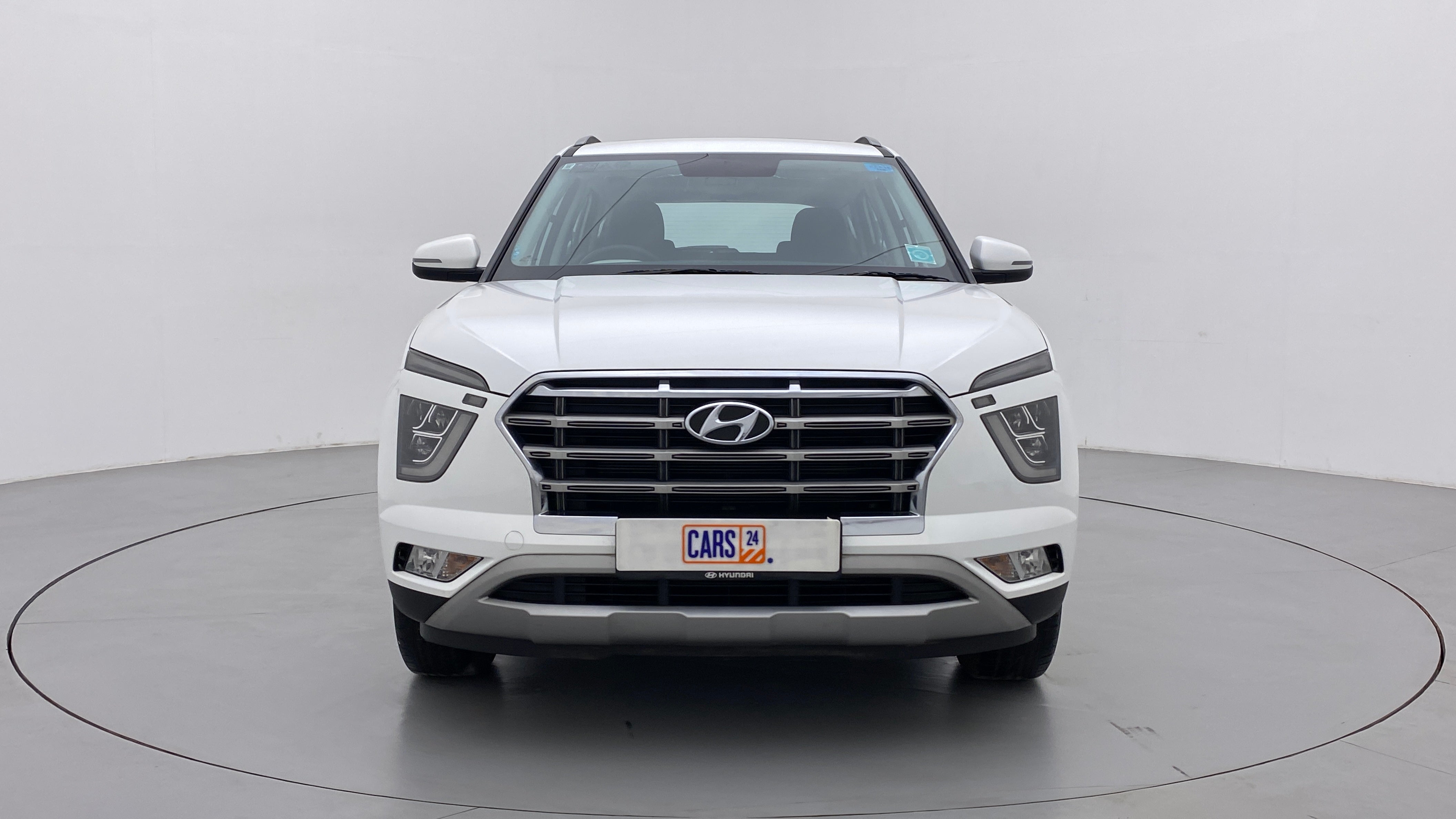 Front view of a Hyundai Creta 2018-2023