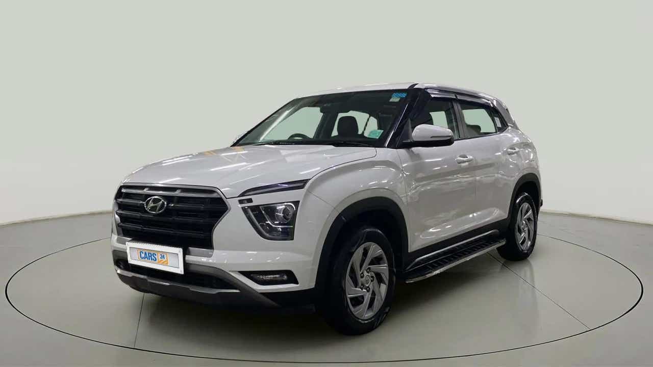 Front three-quarter view of a Hyundai Creta 2018-2023