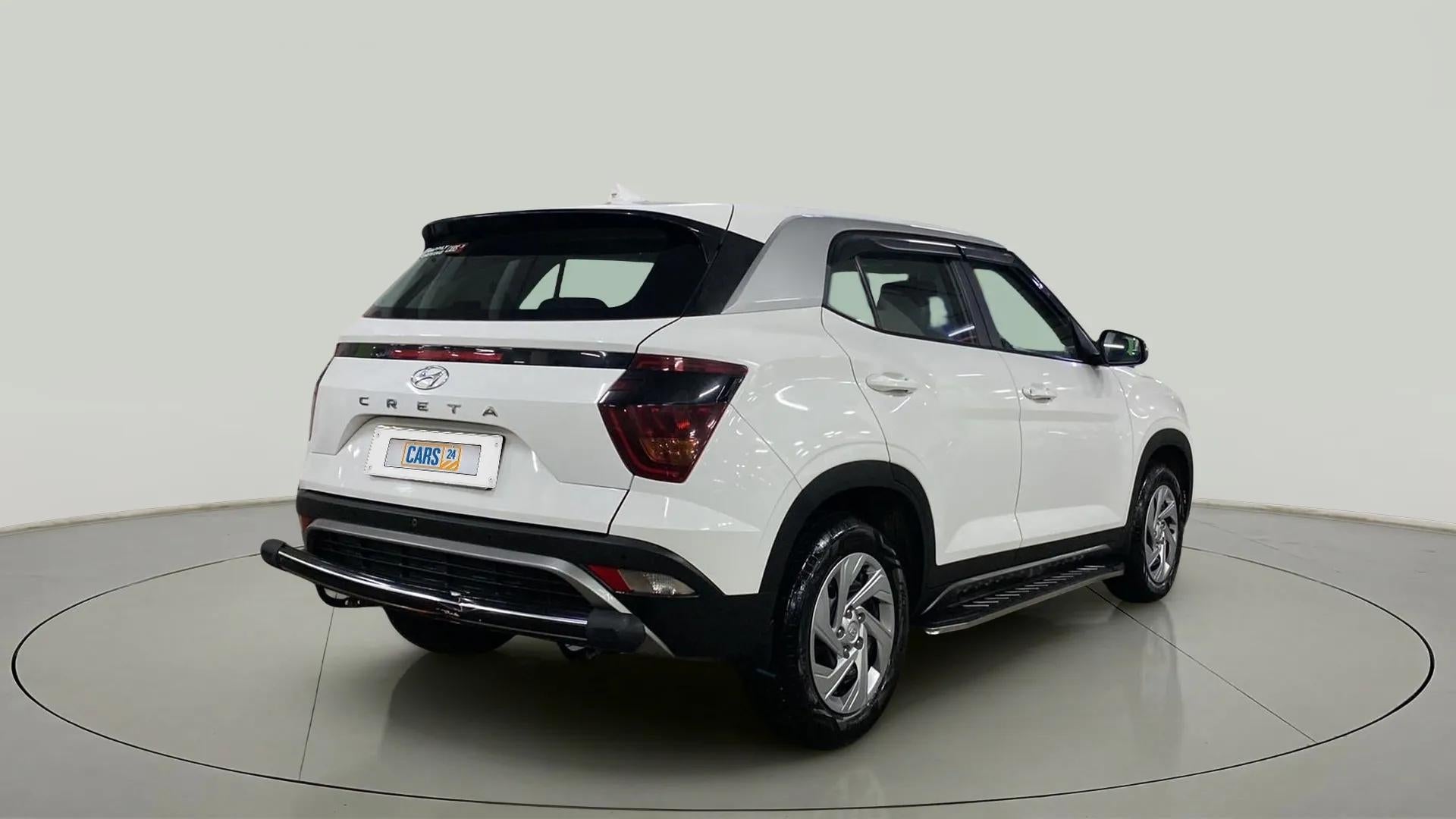 Rear three-quarter view of a Hyundai Creta 2018-2023