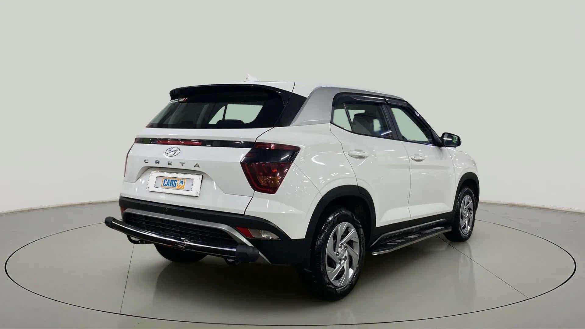 Rear three-quarter view of a Hyundai Creta 2018-2023