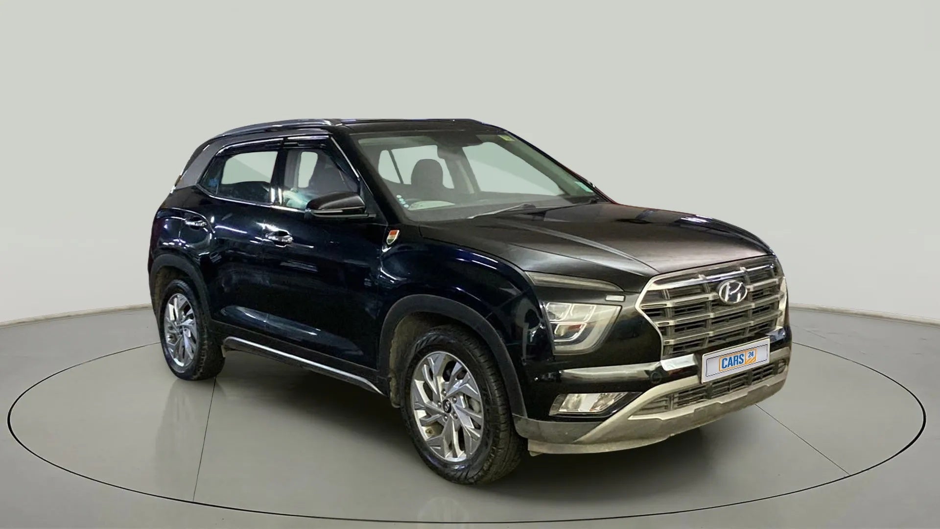 Front three-quarter view of a Hyundai Creta 2018-2023