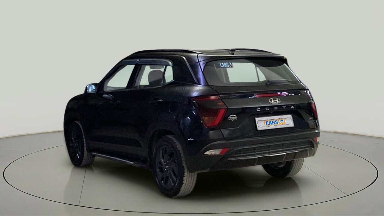 Rear three-quarter view of a Hyundai Creta 2018-2023