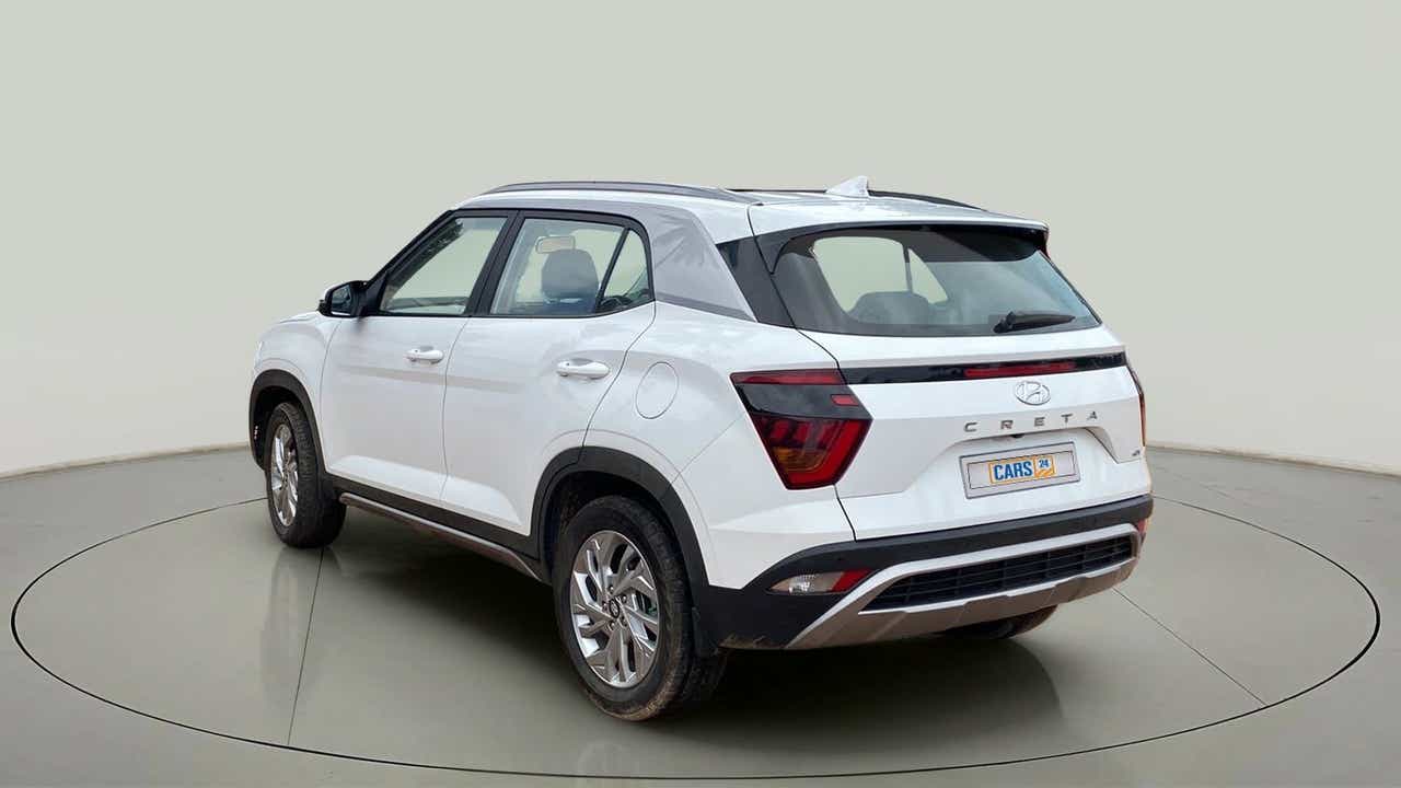 Rear three-quarter view of a Hyundai Creta 2018-2023