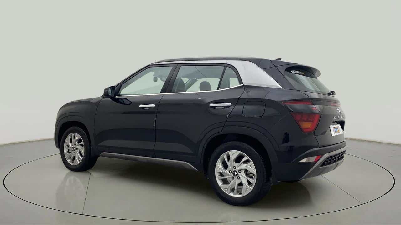 Rear three-quarter view of a Hyundai Creta 2018-2023