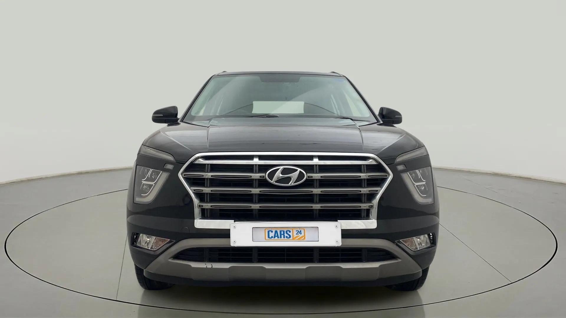 Front view of a Hyundai Creta 2018-2023