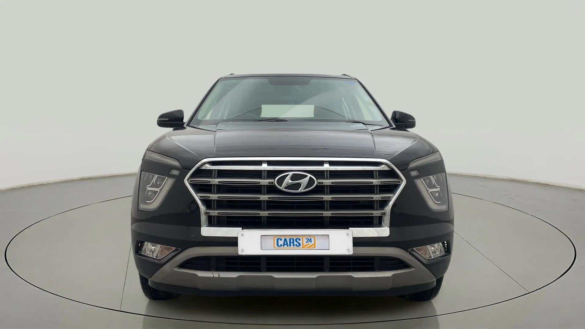 Front view of a Hyundai Creta 2018-2023