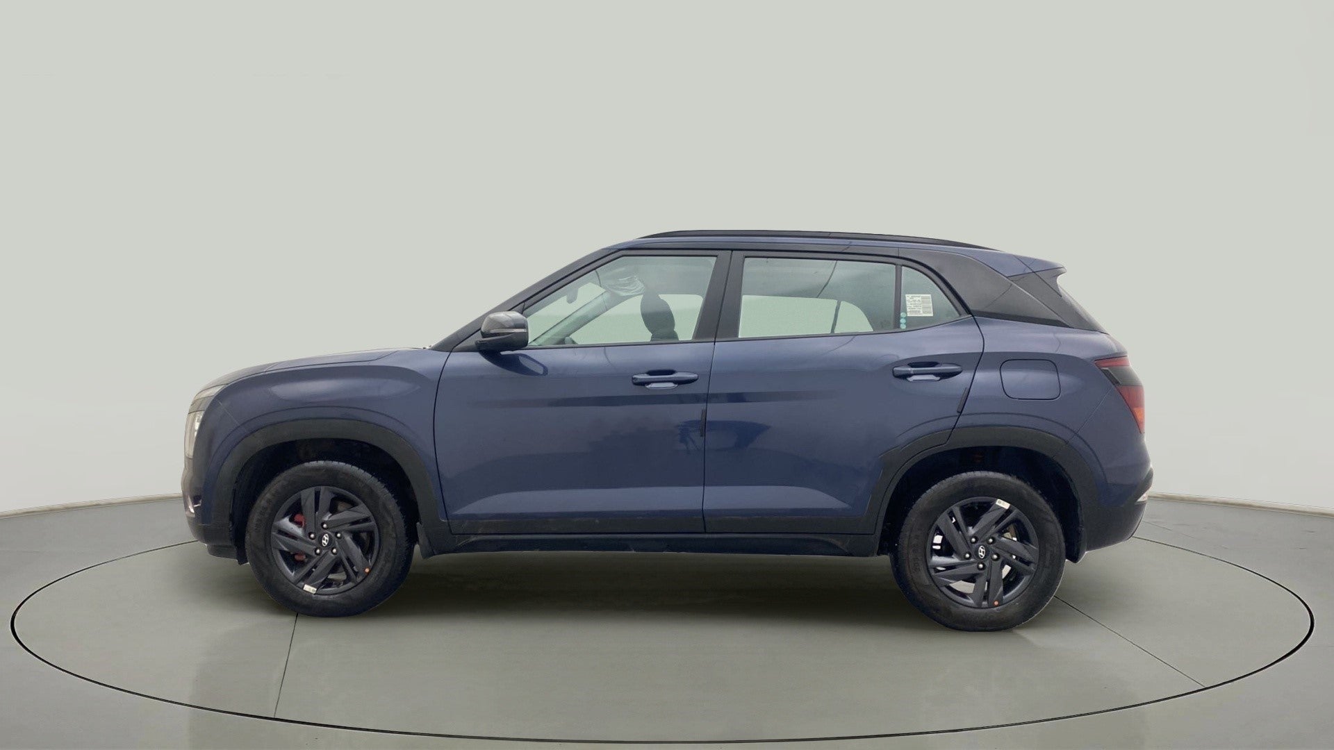 Side view of a Hyundai Creta 2018-2023