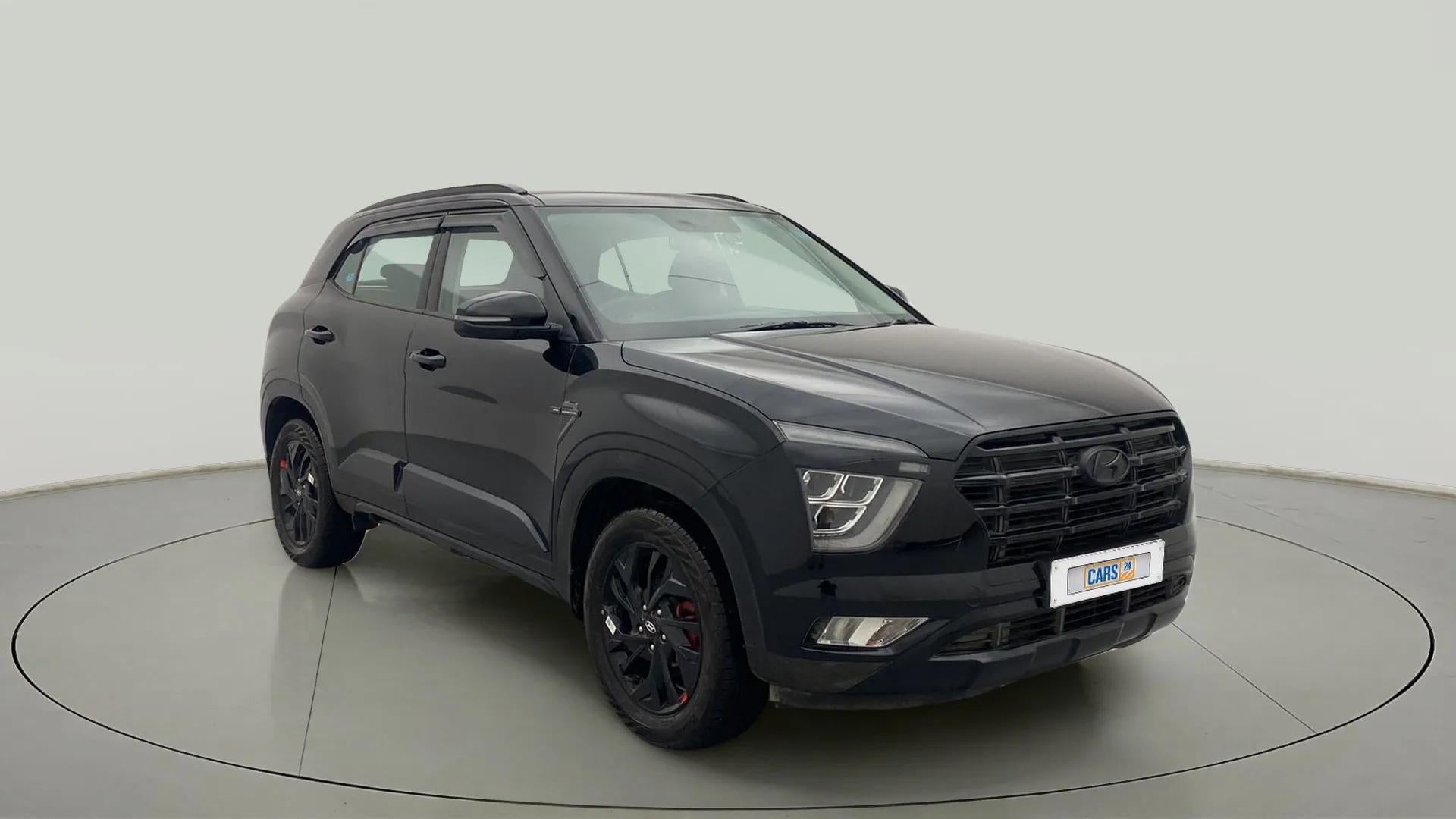 Front three-quarter view of a Hyundai Creta 2018-2023