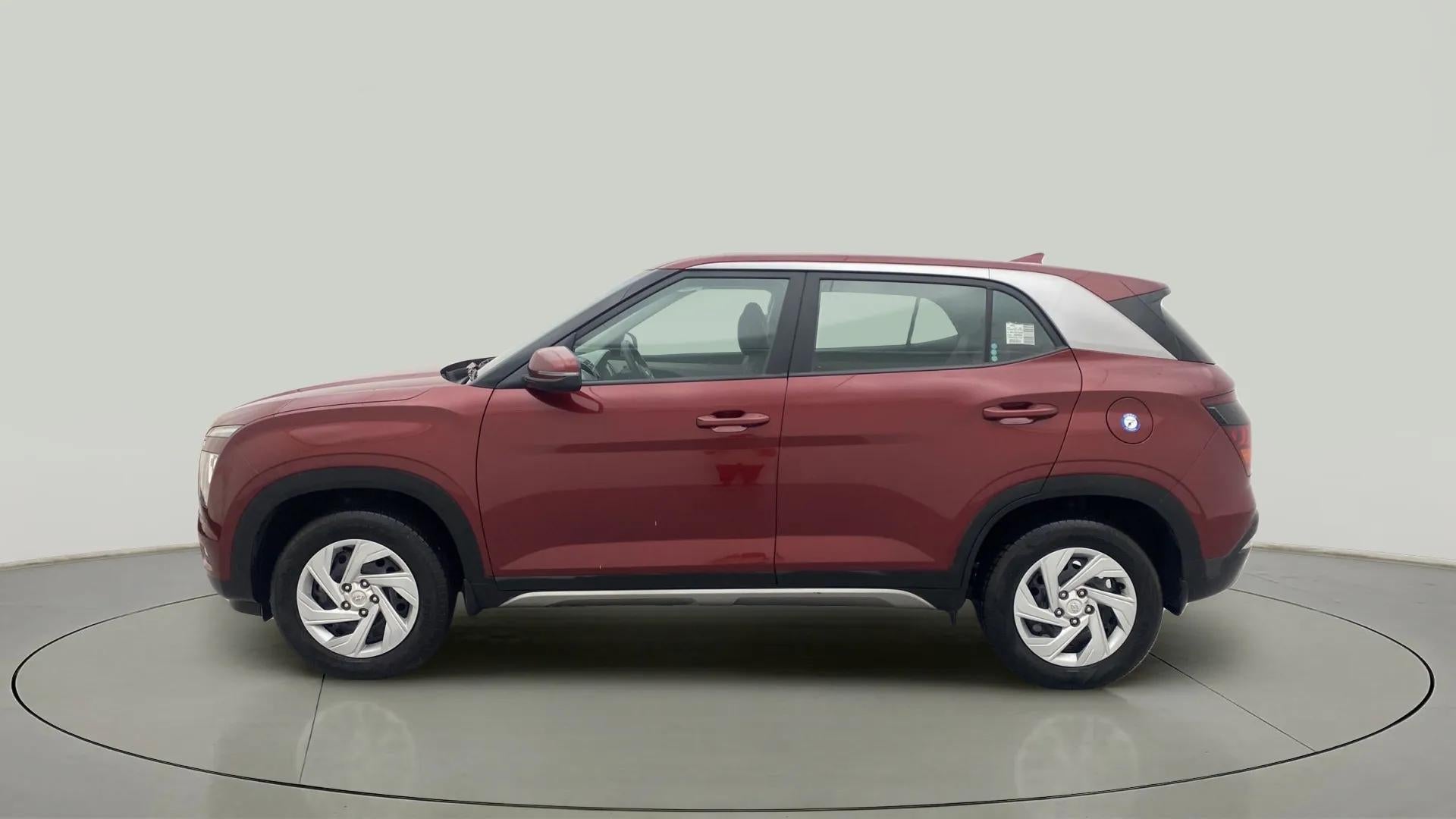 Side view of a Hyundai Creta 2018-2023