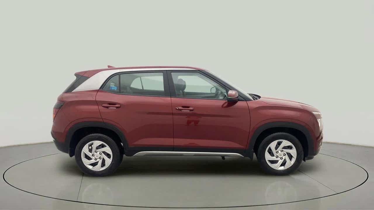 Side profile of a Hyundai Creta 2018-2023
