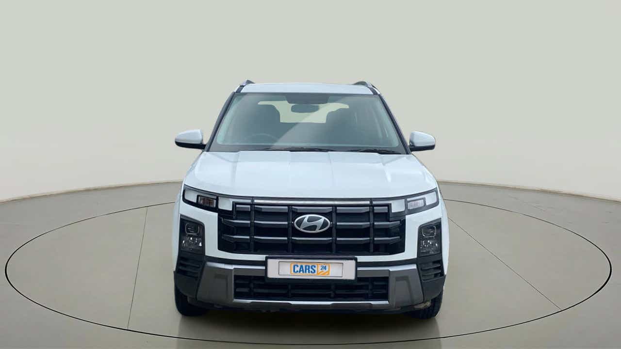 Front view of a Hyundai Creta