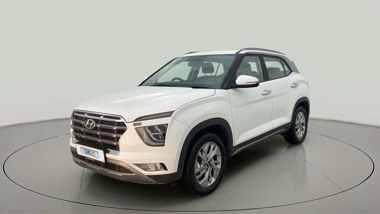Front three-quarter view of a Hyundai Creta 2018-2023
