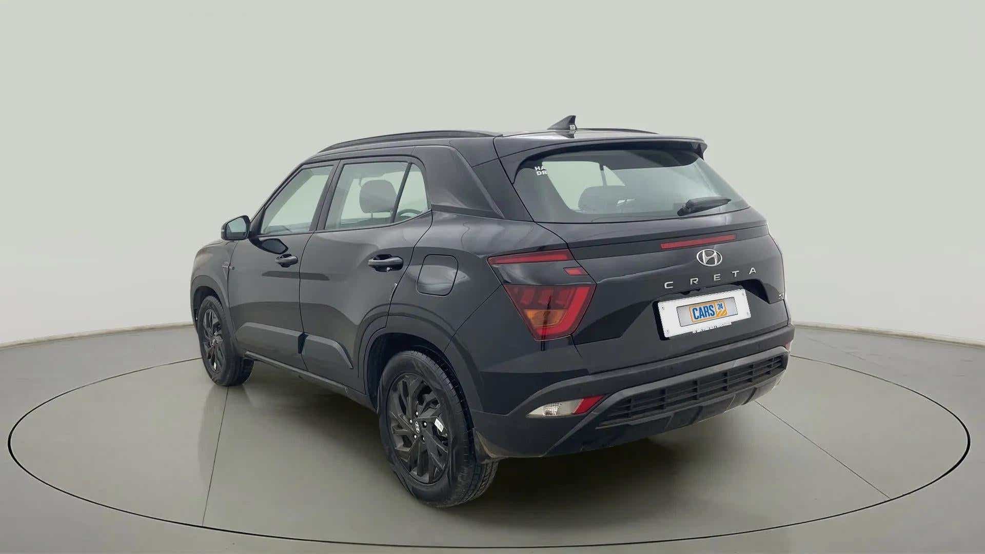 Rear three-quarter view of a Hyundai Creta 2018-2023