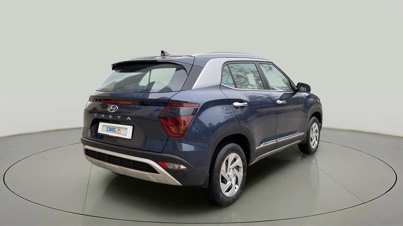 Rear three-quarter view of a Hyundai Creta 2018-2023