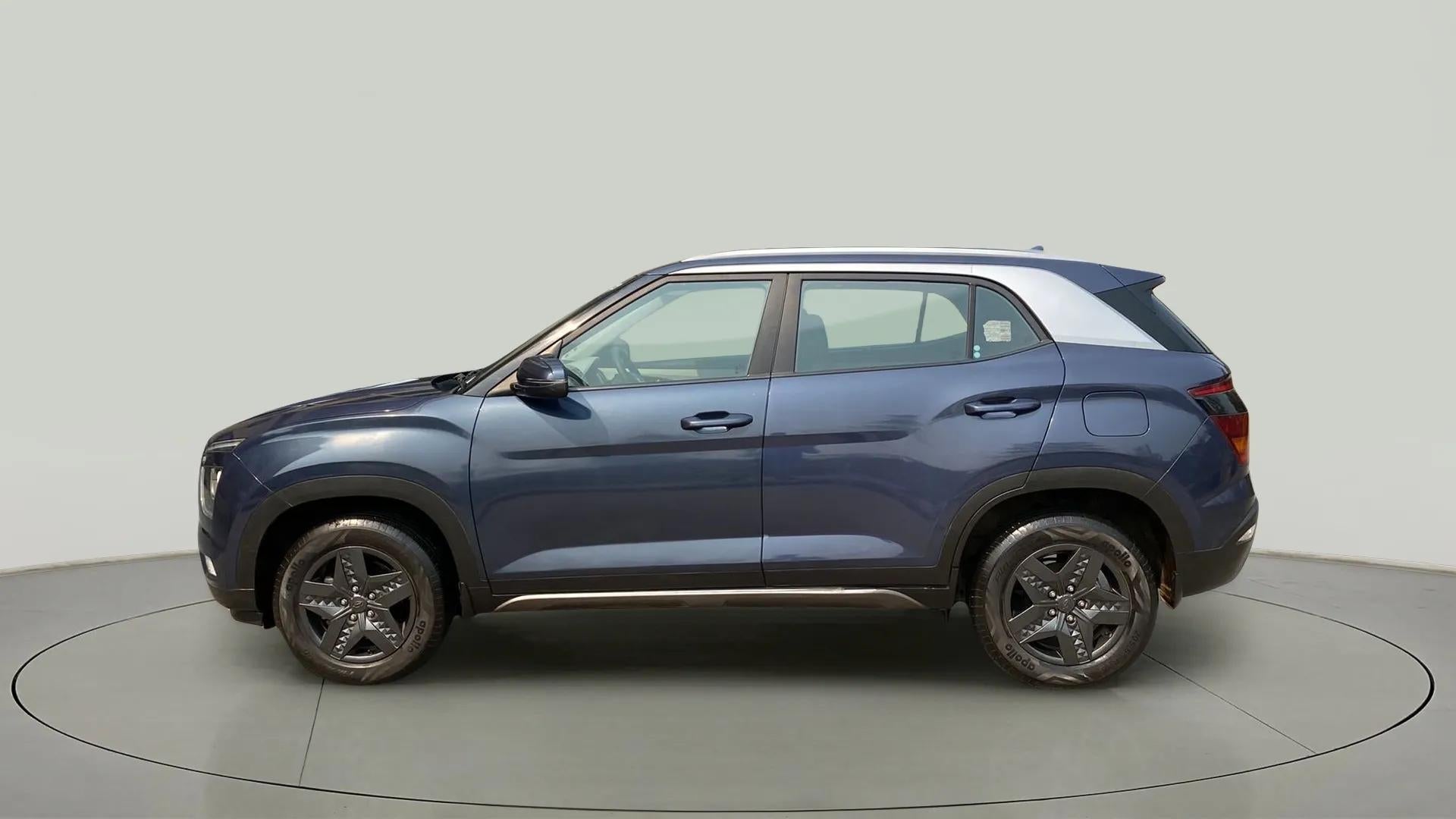 Side view of a Hyundai Creta 2018-2023