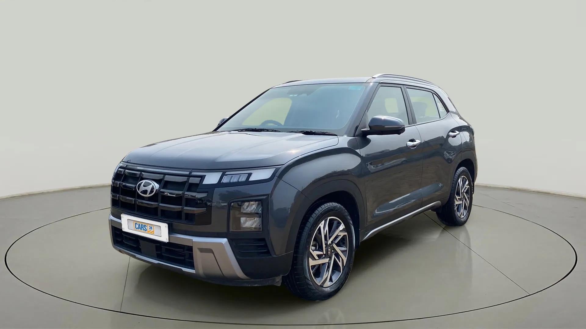 Front three-quarter view of a Hyundai Creta