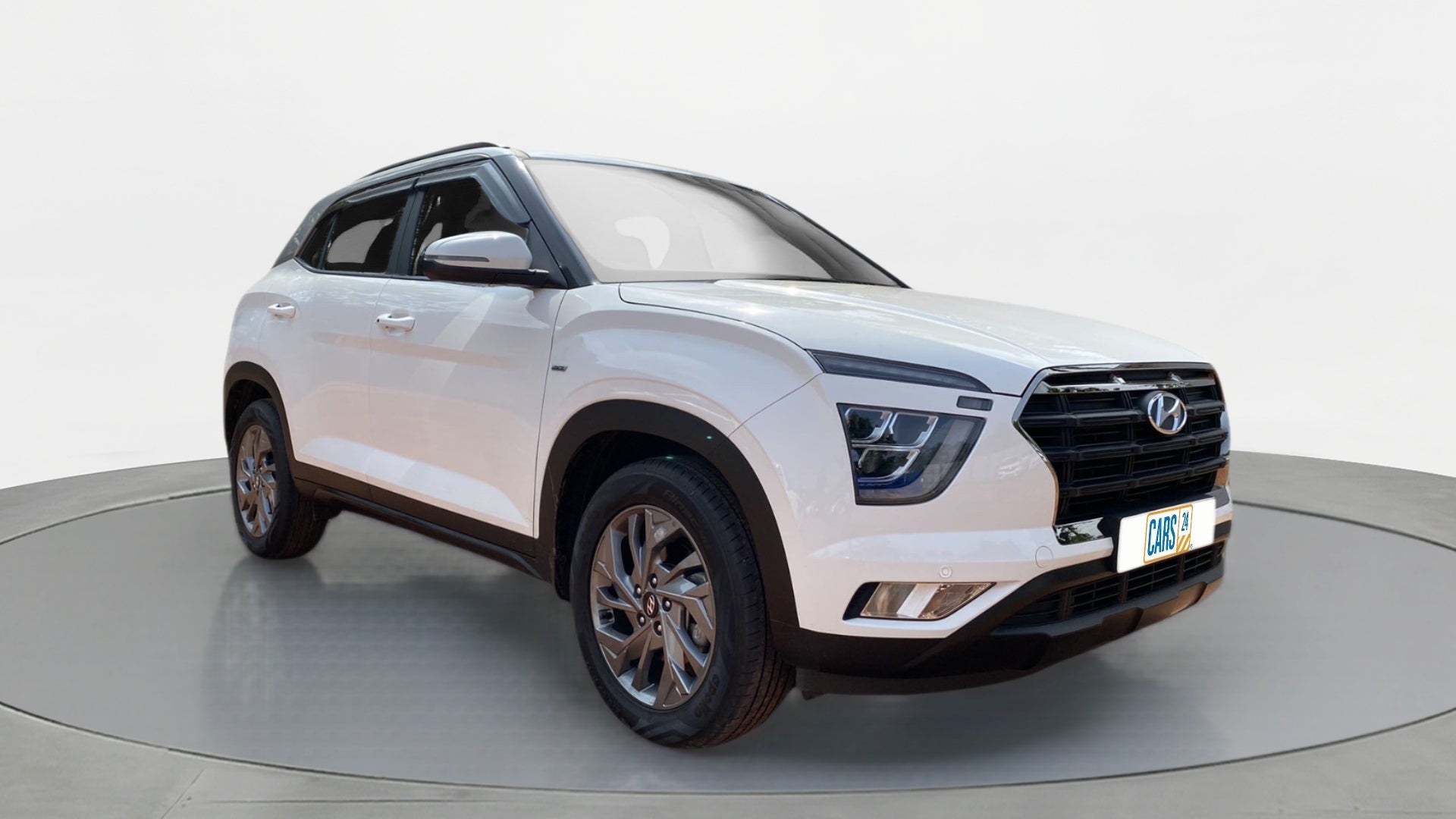 Front three-quarter view of a Hyundai Creta 2018-2023
