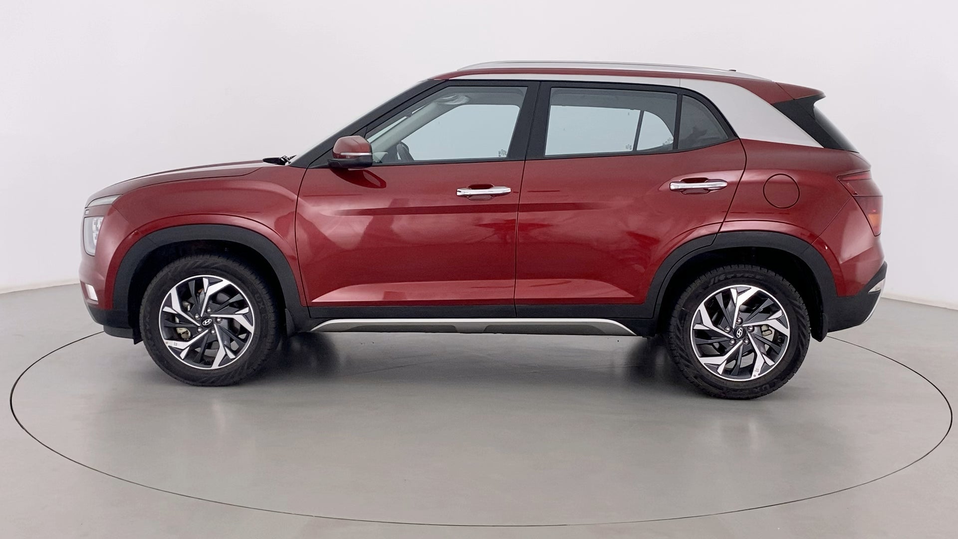 Side view of a Hyundai Creta 2018-2023